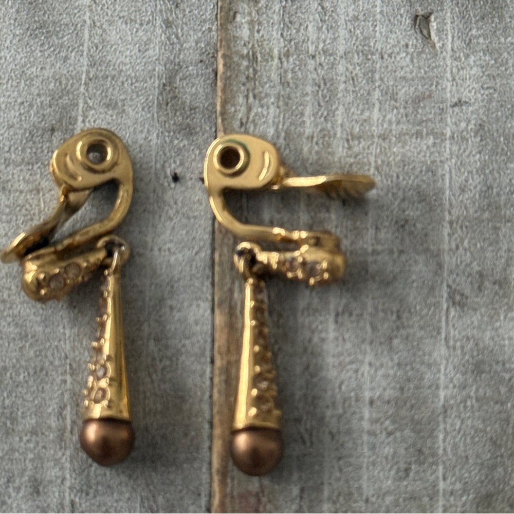Vintage  Gold  Tone  Clip On Dangle Earrings with rhinestones